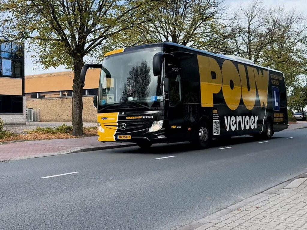 Pouw-vervoer-bus02